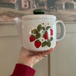 McCoy Strawberry Teapot with Green Lid 5” x 5”